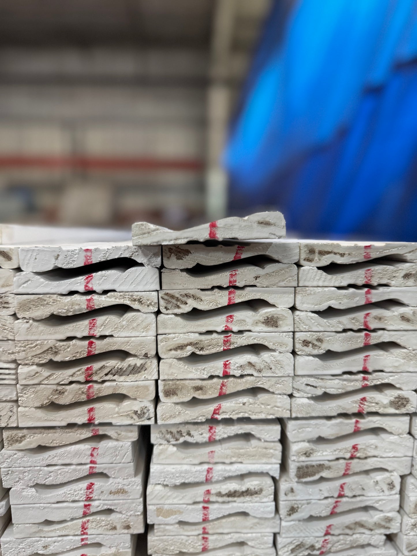 A312 5/8 x 3-1/2" x 17' PRIMED PINE Baseboard