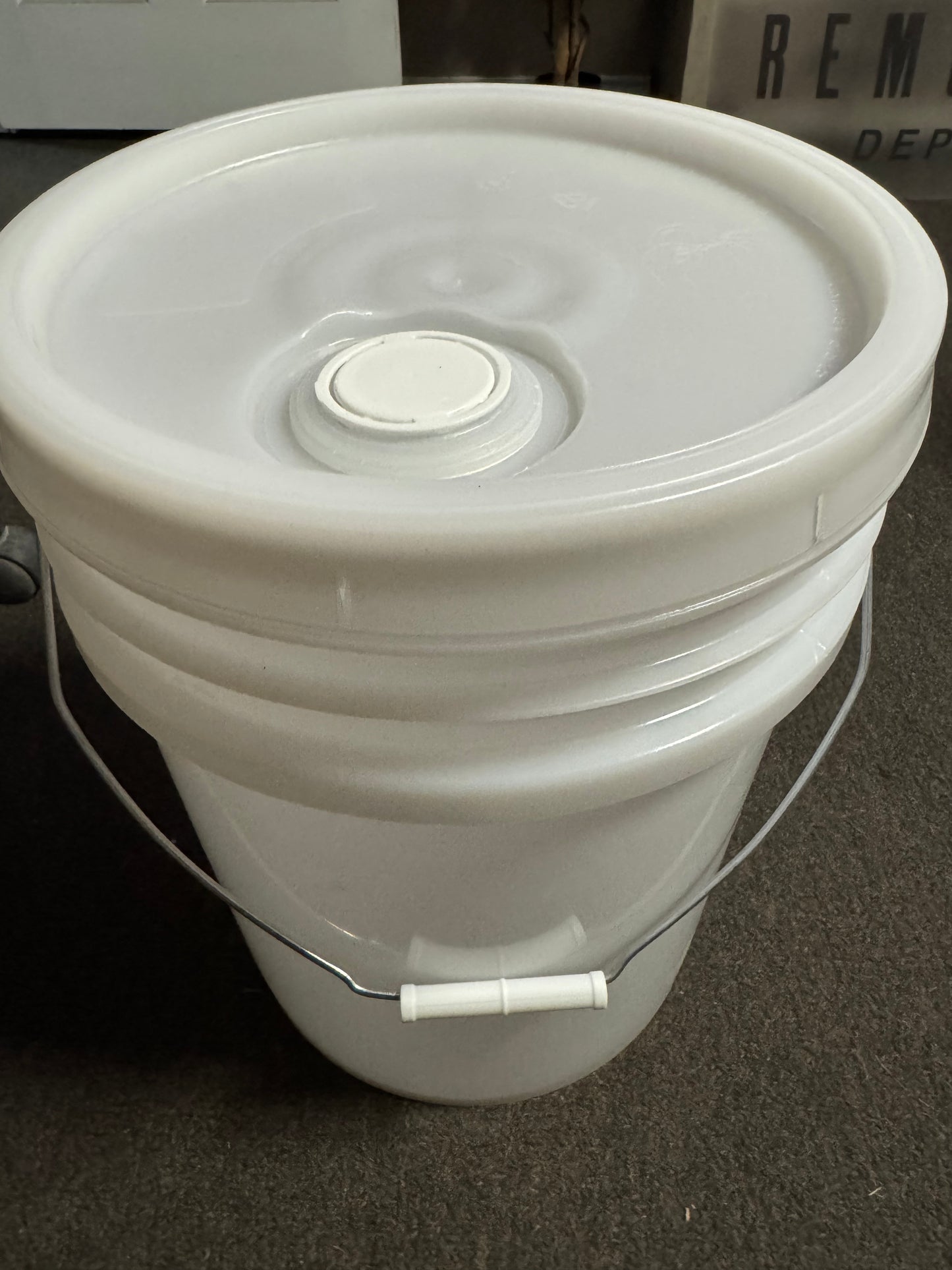5 Gallon Food Grade Bucket W Lid